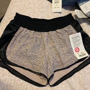 Lululemon Squad shorts 3” in Dottie Dash Grain